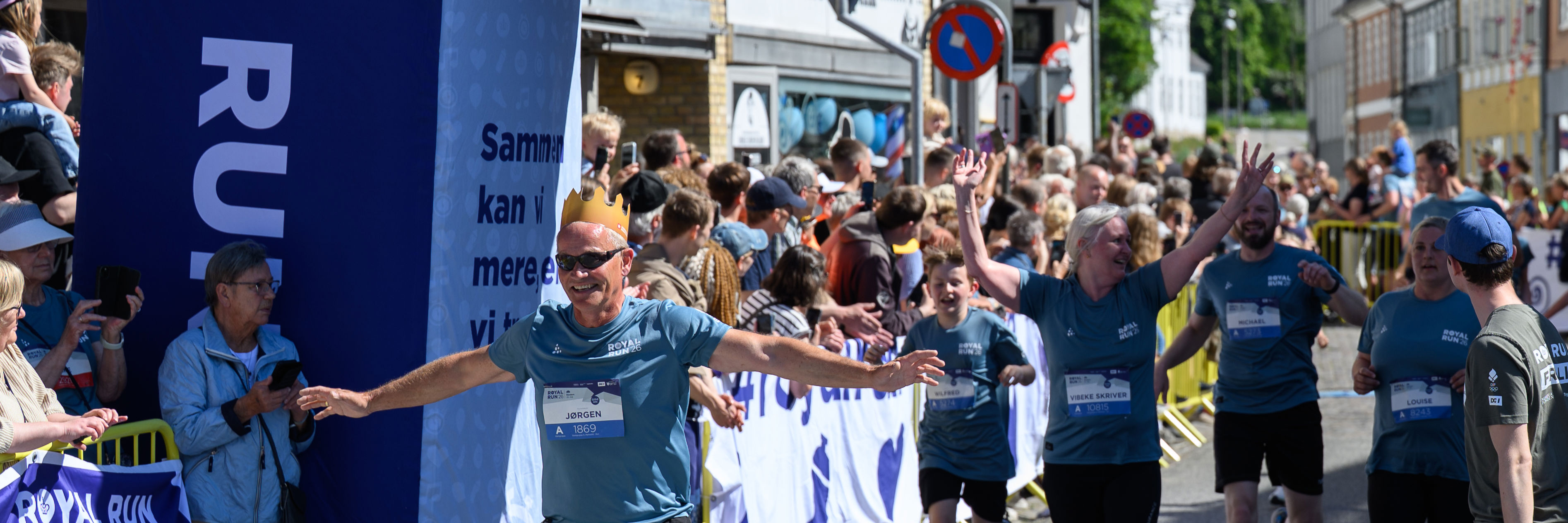 Løber krydser målstregen ved Royal Run 2026