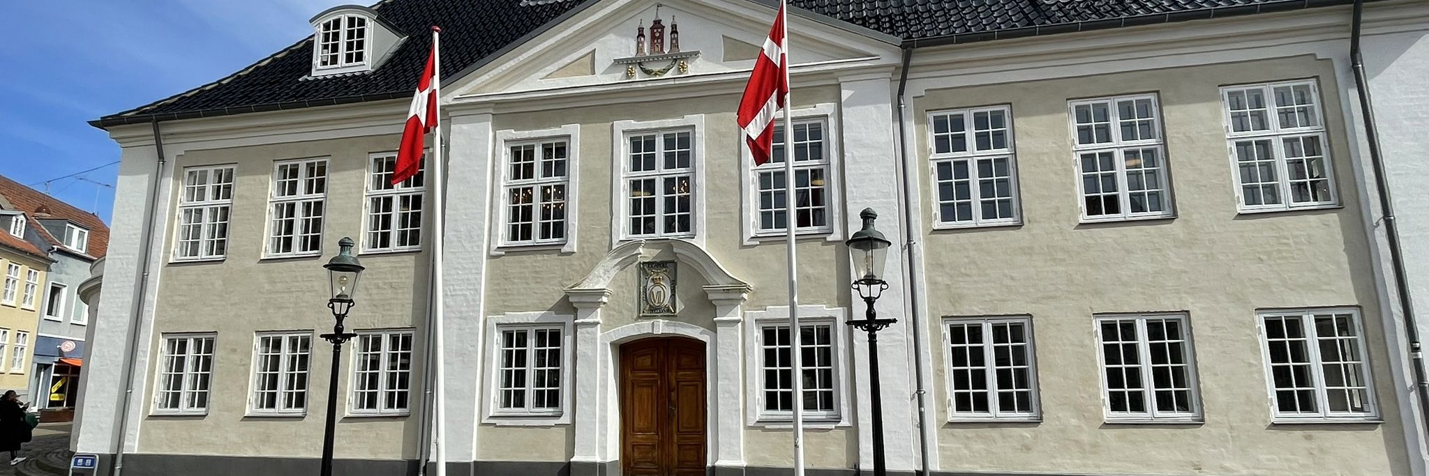 Flagene var hejst på Det Gamle Rådhus i forbindelse med markeringen af det nye ritual.